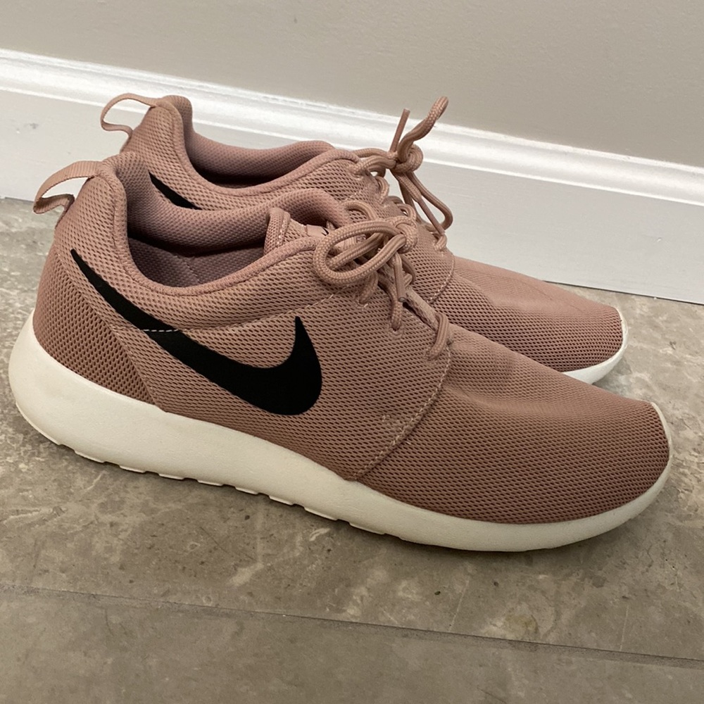 Rose Gold Nike Shoes - Picture 6 of 8